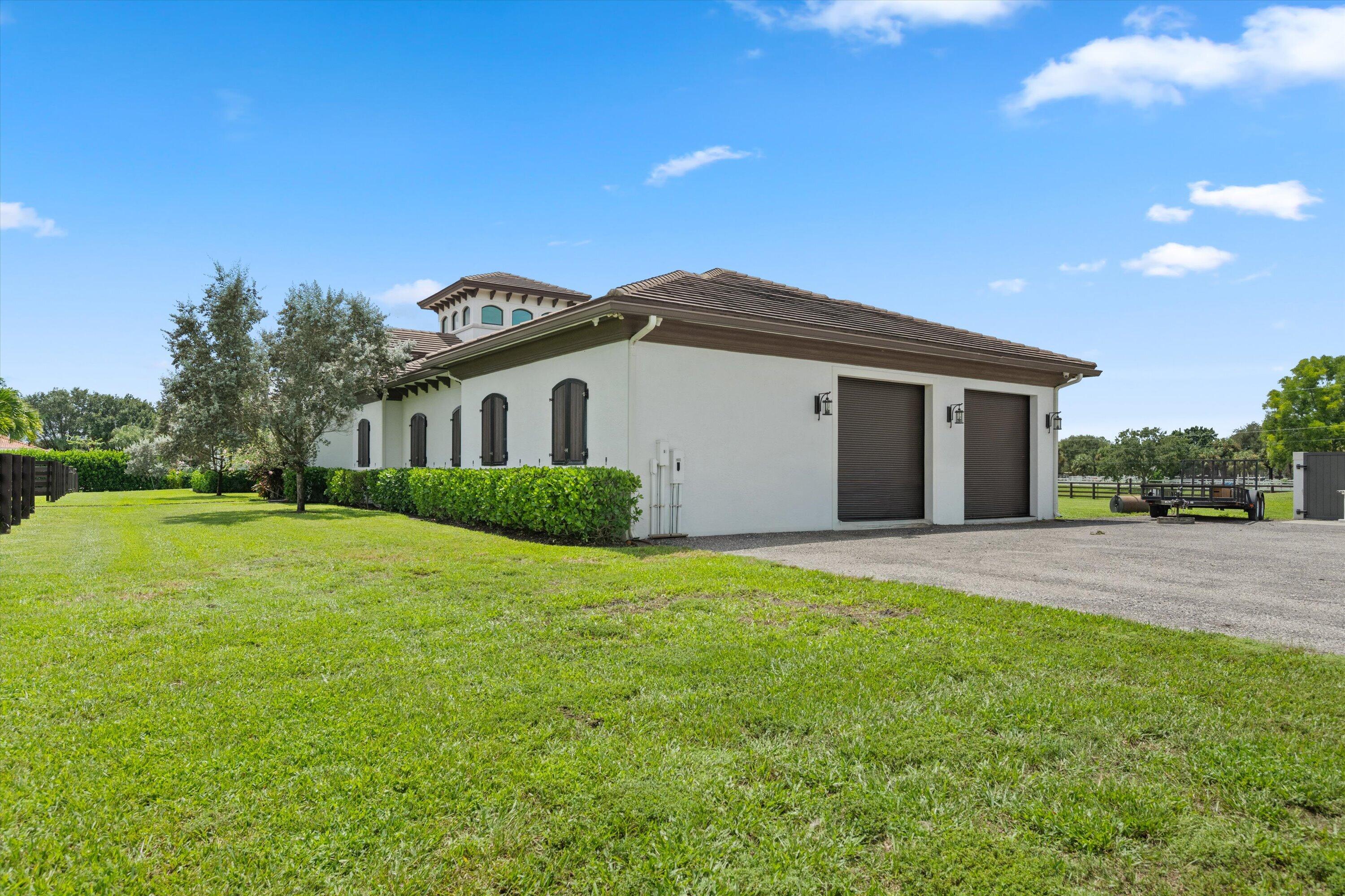843 STALLION Drive