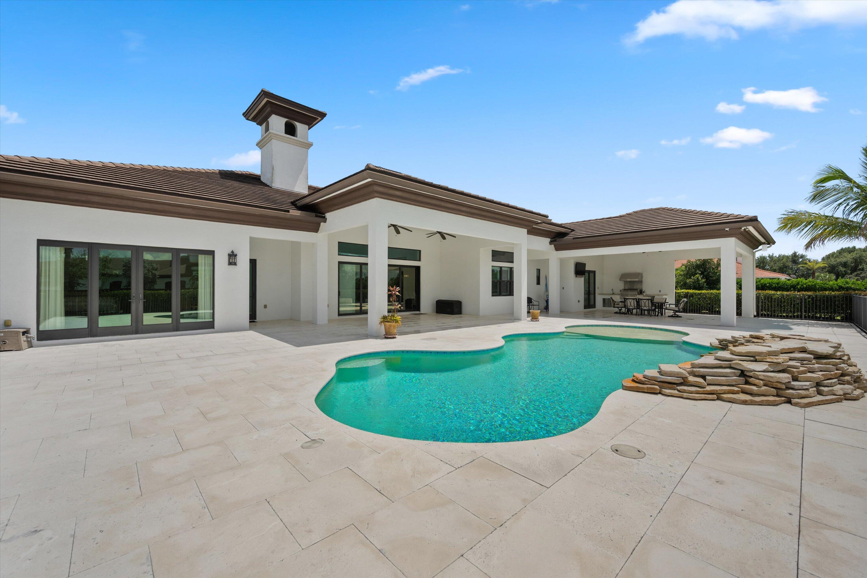 843 STALLION Drive