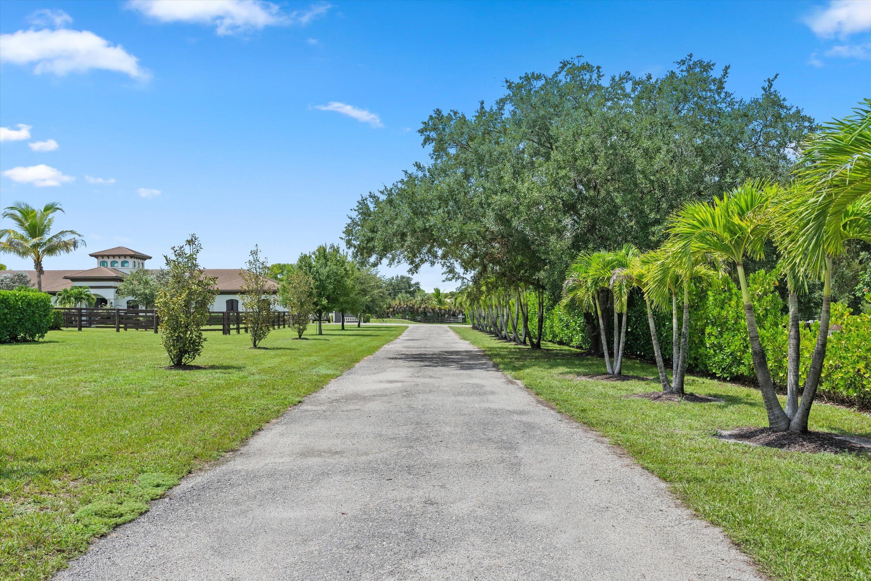 843 STALLION Drive