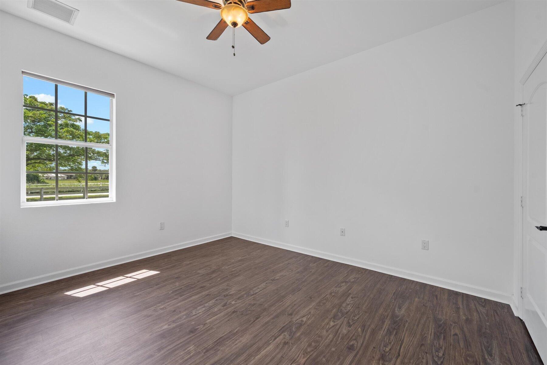 3935 Hanover (Barn & Aptmt) Circle