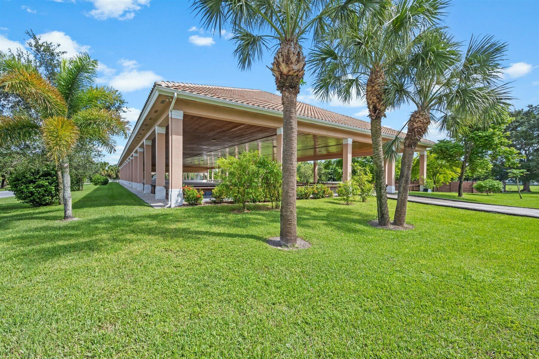 3935 Hanover (Barn & Aptmt) Circle