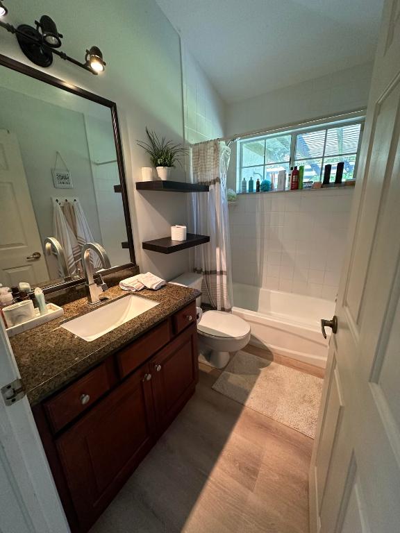 1011 Song Sparrow Lane