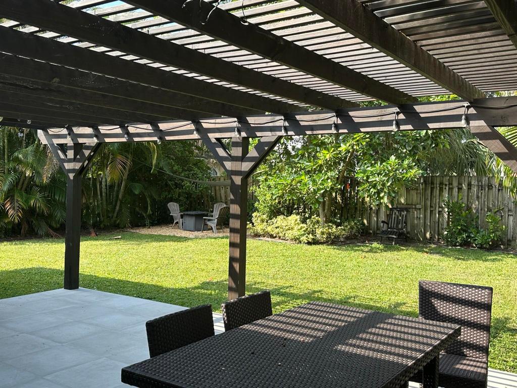 1011 Song Sparrow Lane