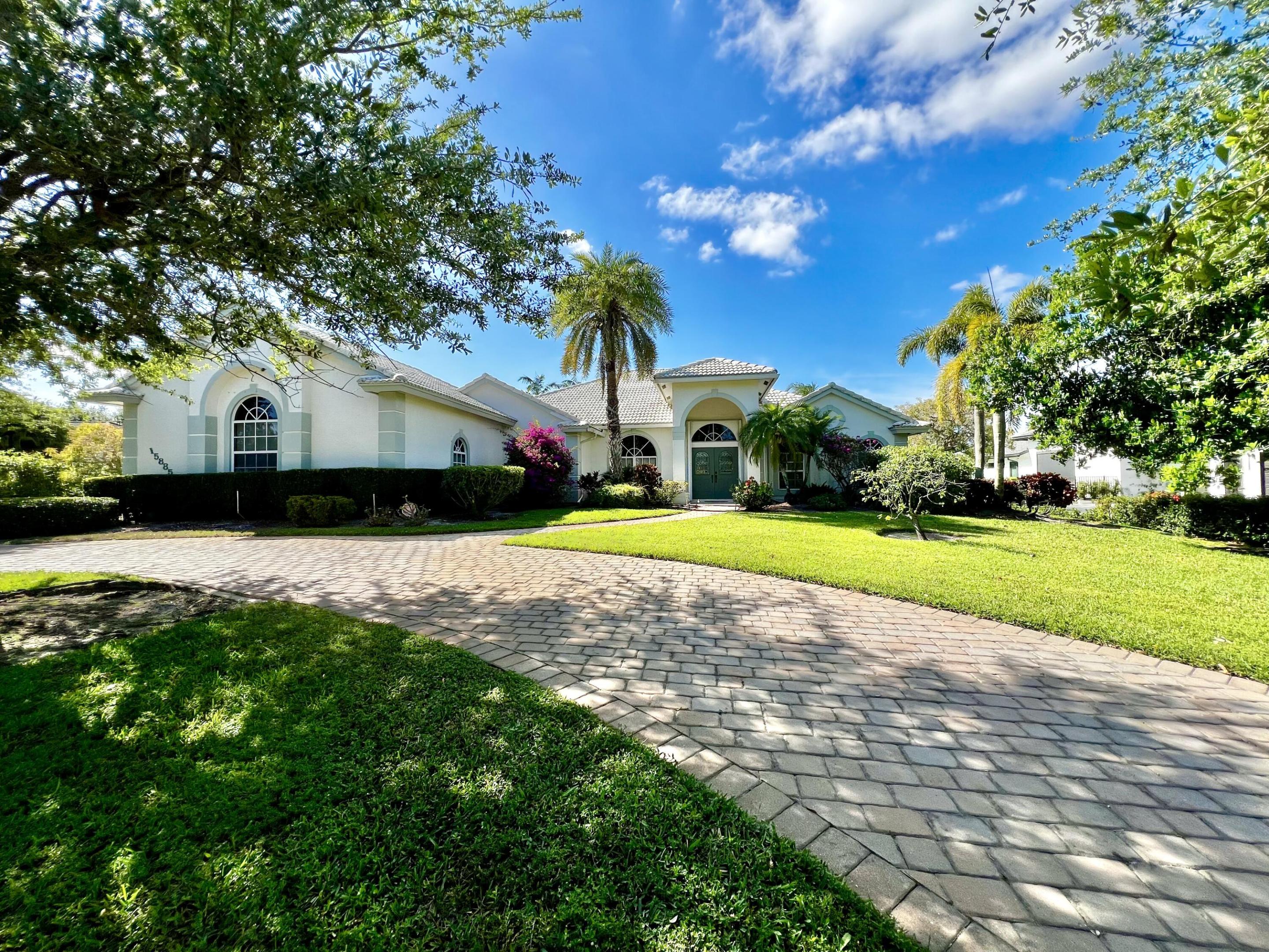 15885 Schweizer Court