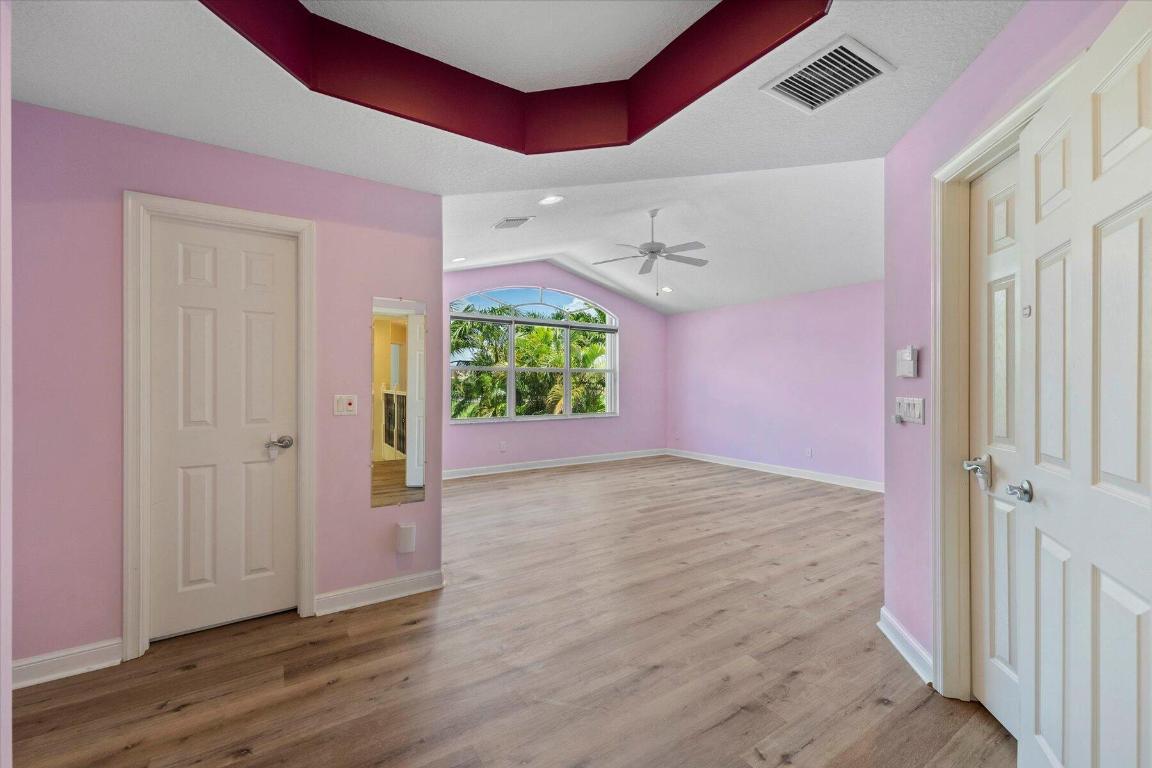 1674 E Classical Boulevard