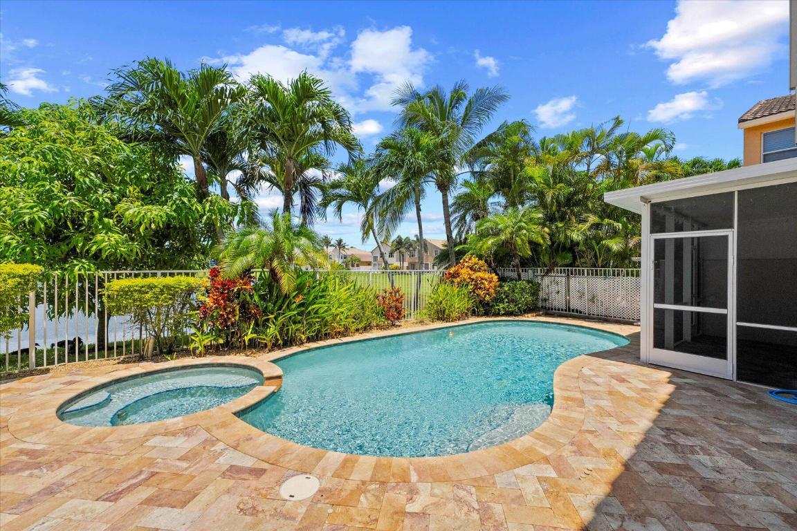 1674 E Classical Boulevard