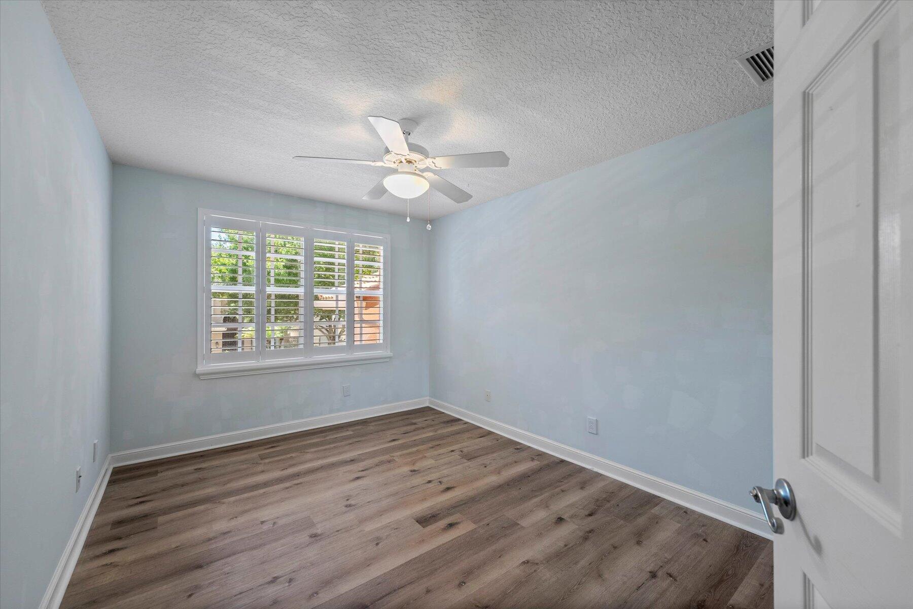 1674 E Classical Boulevard