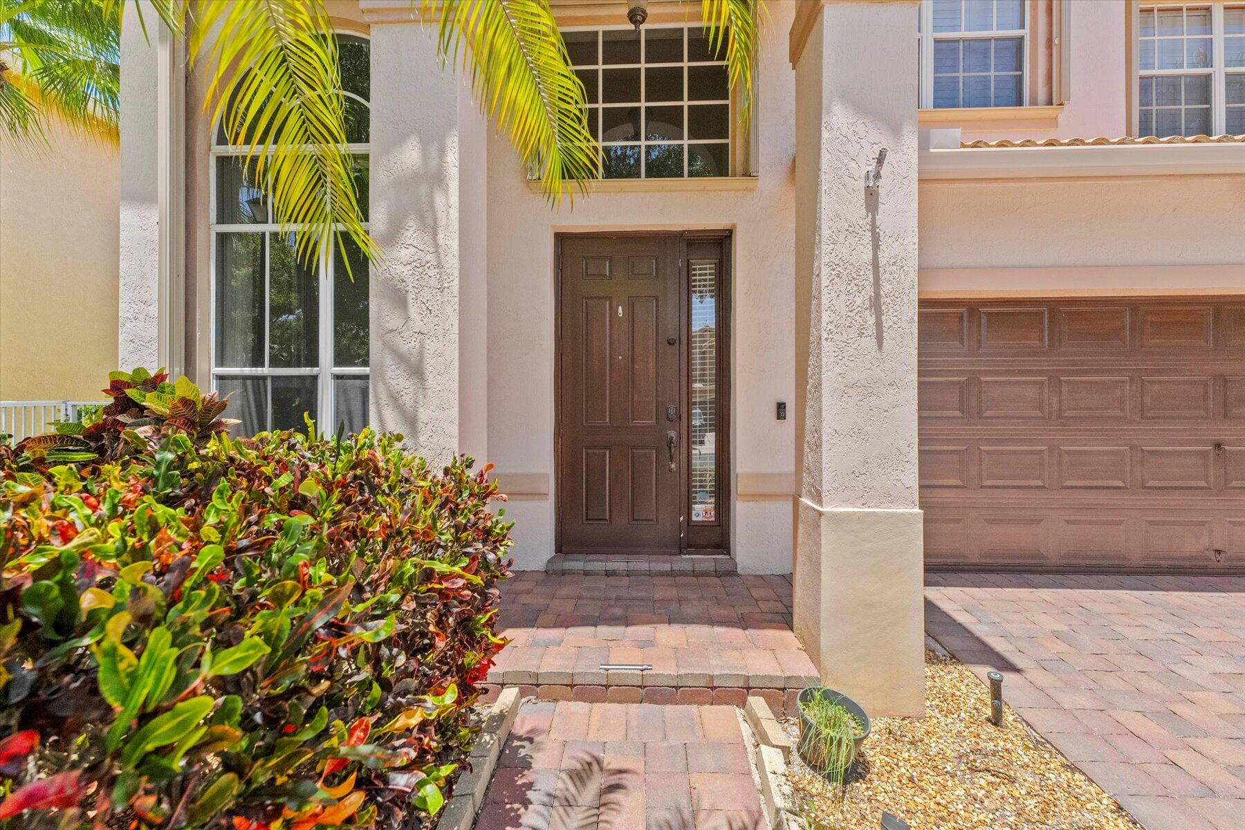 1674 E Classical Boulevard