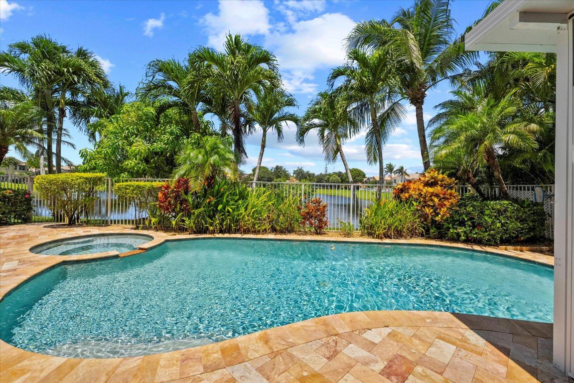 1674 E Classical Boulevard