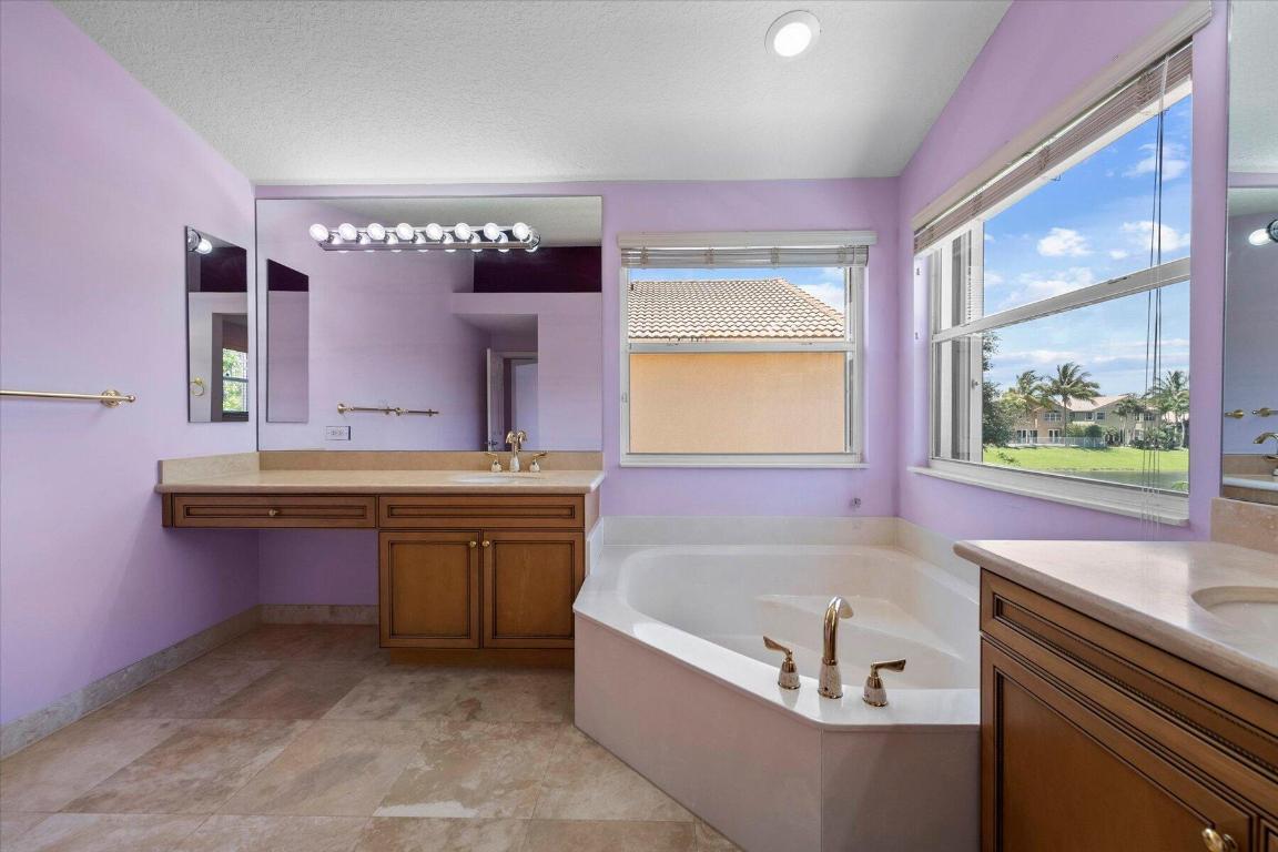 1674 E Classical Boulevard