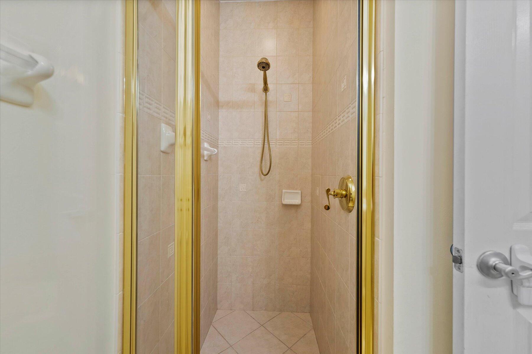 1674 E Classical Boulevard