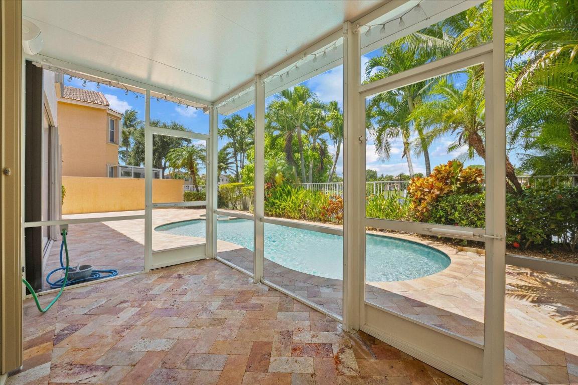 1674 E Classical Boulevard