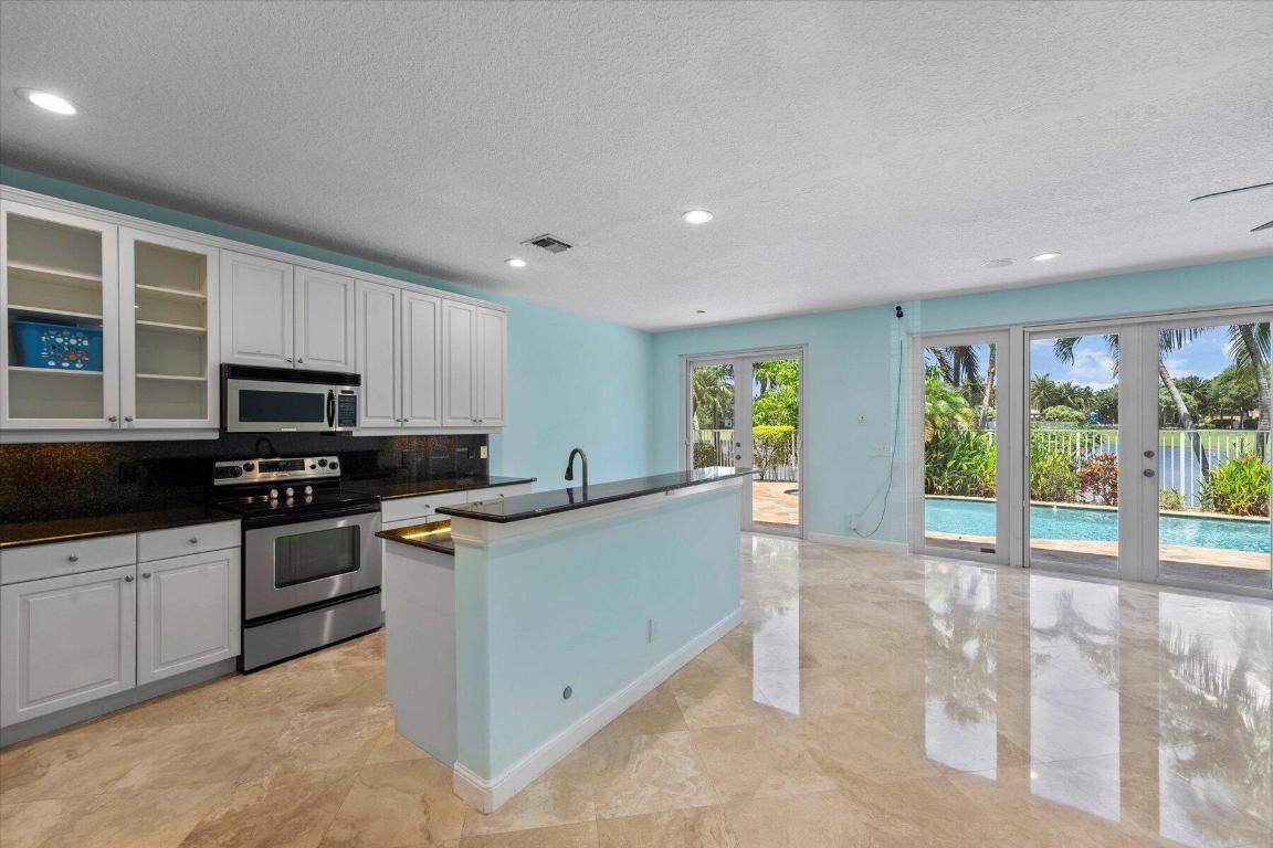 1674 E Classical Boulevard