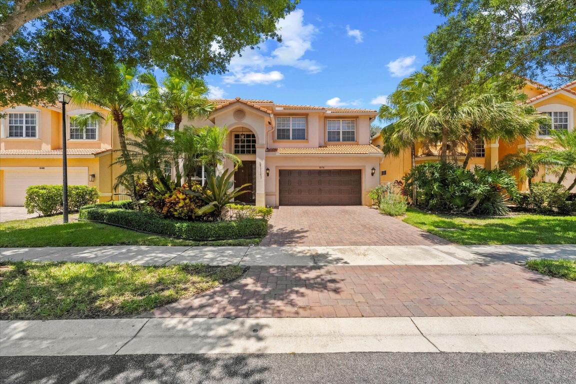 1674 E Classical Boulevard