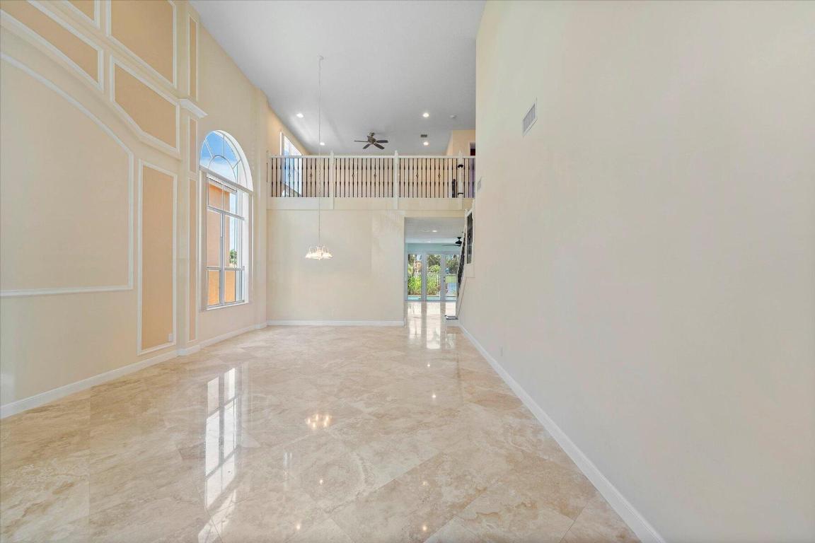 1674 E Classical Boulevard