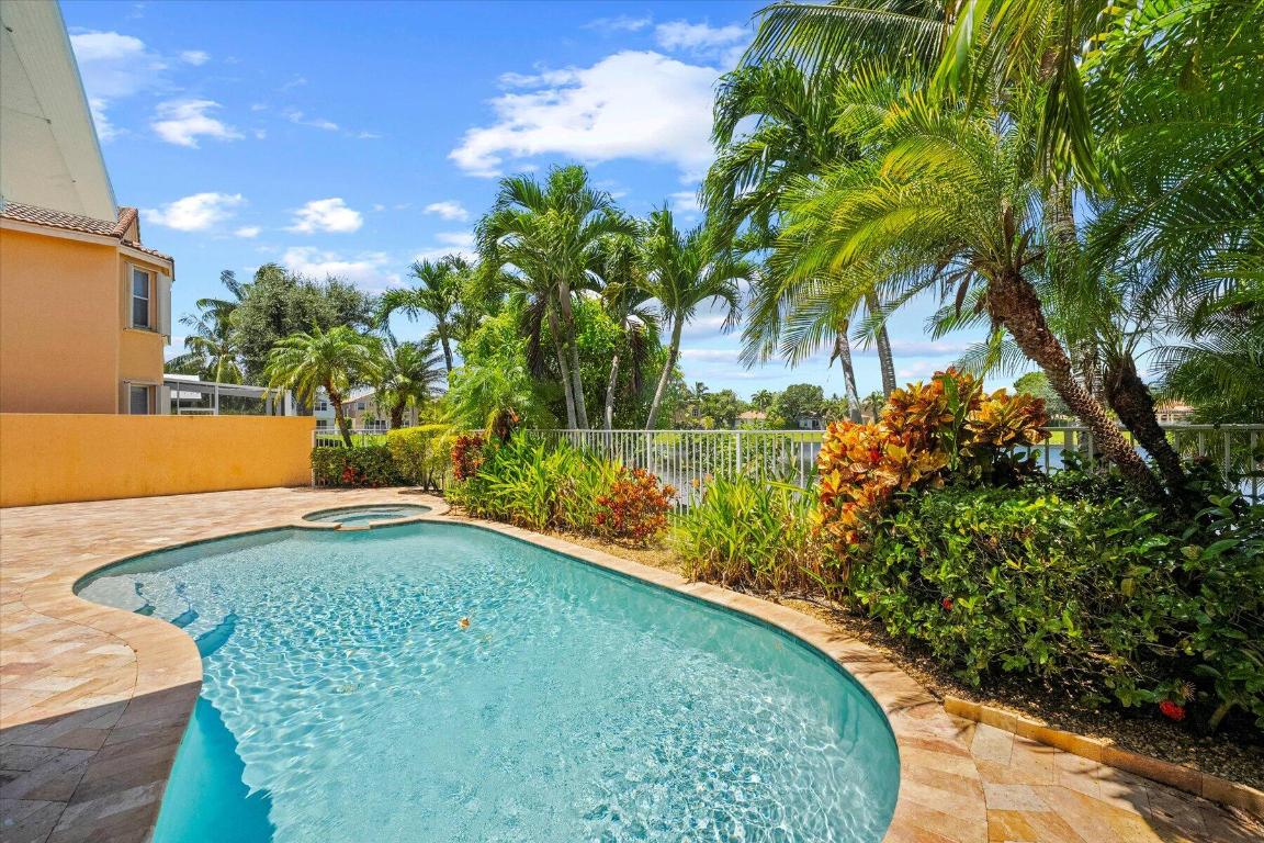 1674 E Classical Boulevard