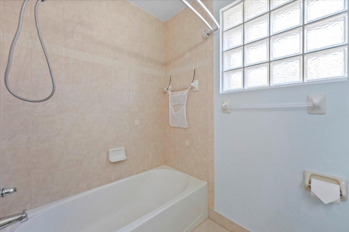 1674 E Classical Boulevard