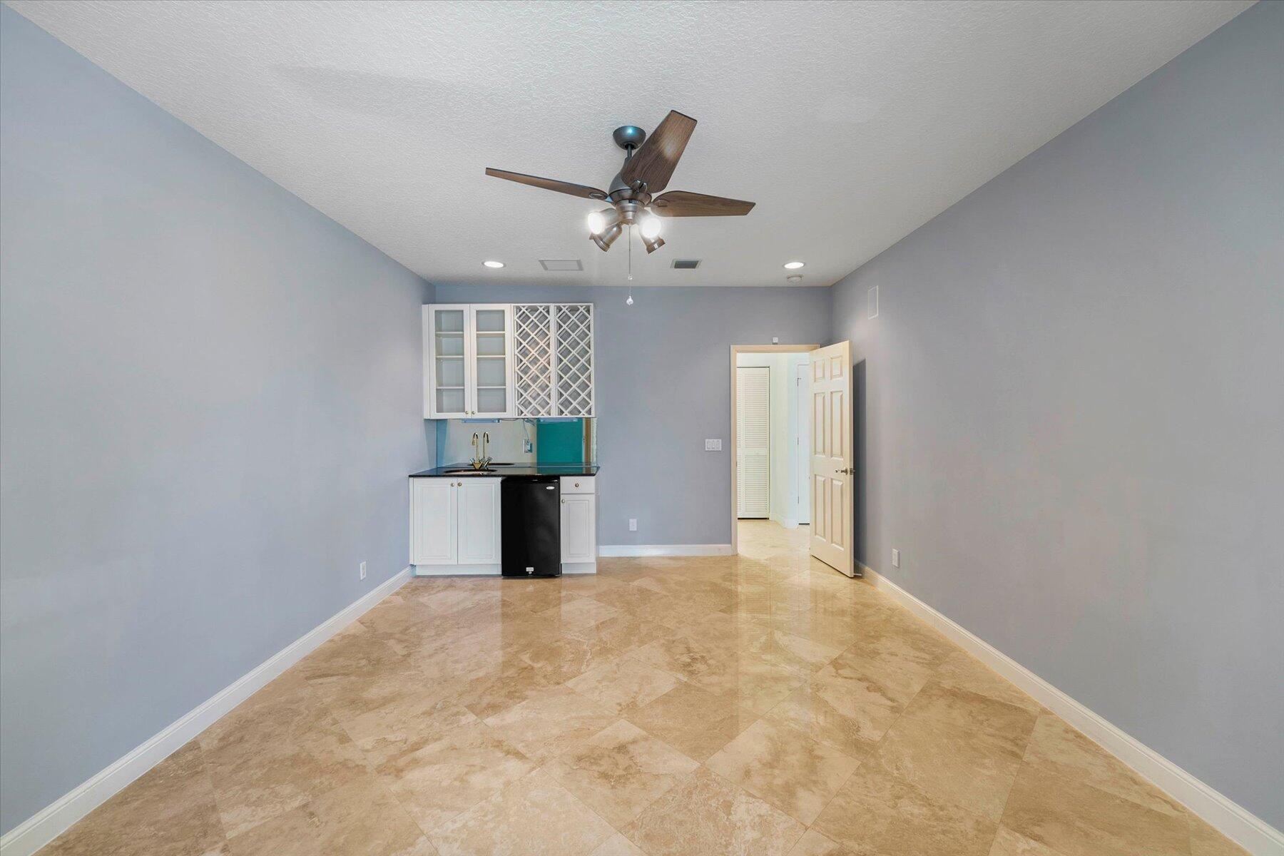 1674 E Classical Boulevard