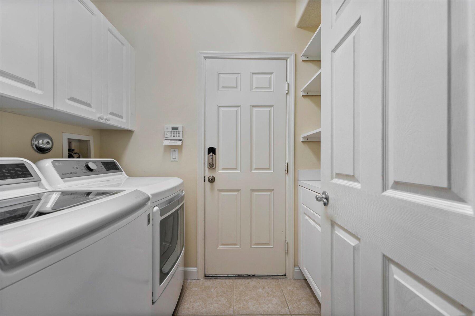 1674 E Classical Boulevard