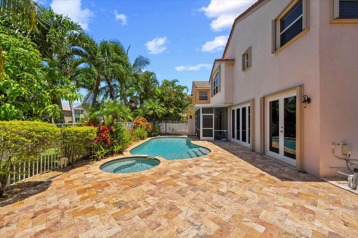 1674 E Classical Boulevard