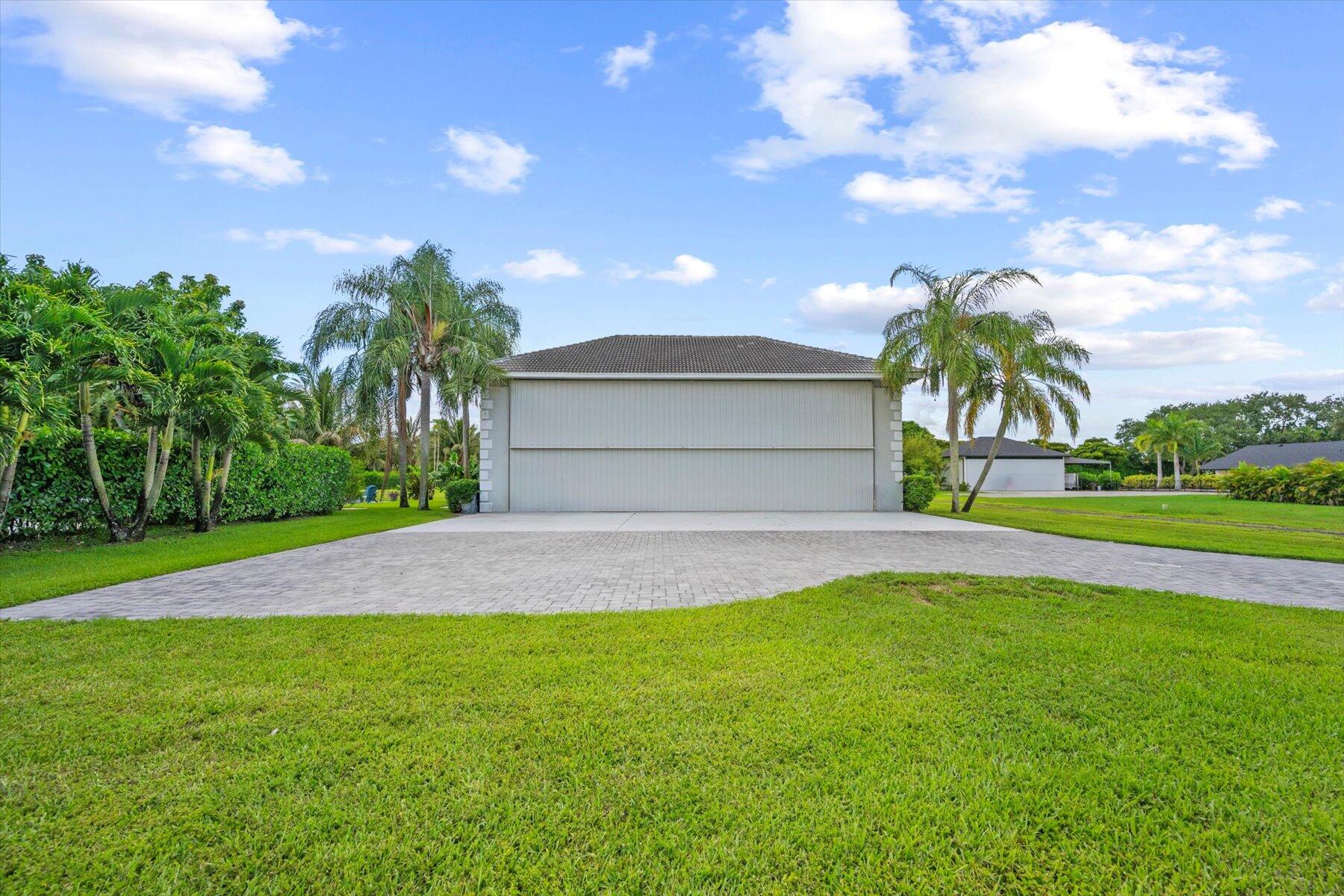 2900 Greenbriar Boulevard