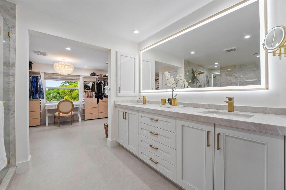 2900 Greenbriar Boulevard