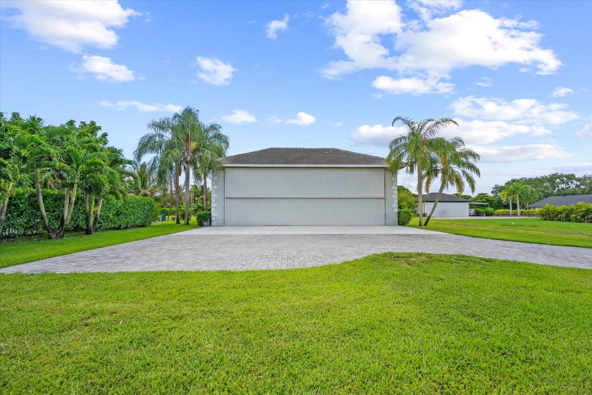 2900 Greenbriar Boulevard