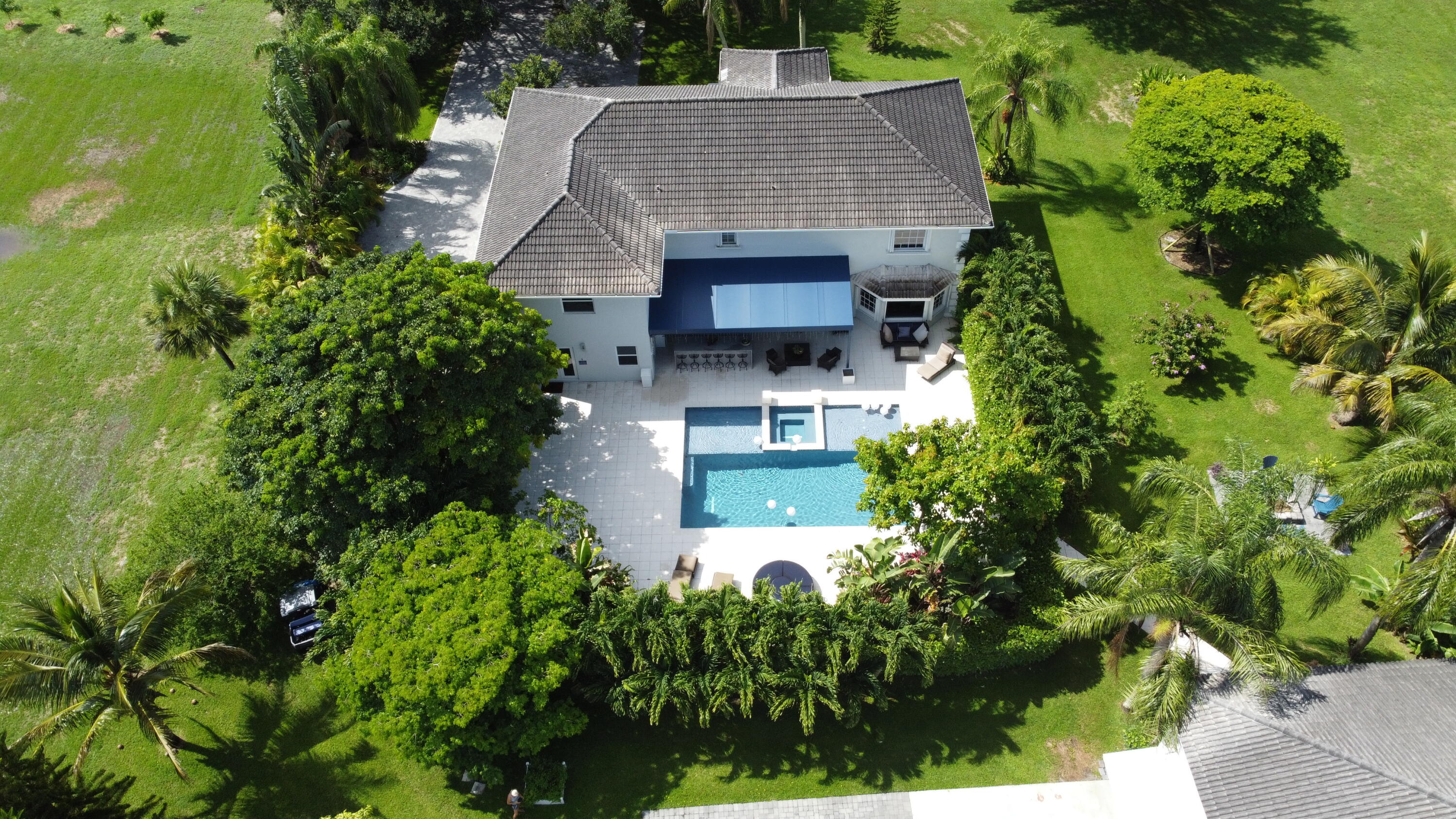 2900 Greenbriar Boulevard