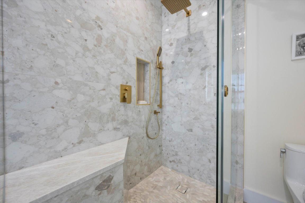 2900 Greenbriar Boulevard