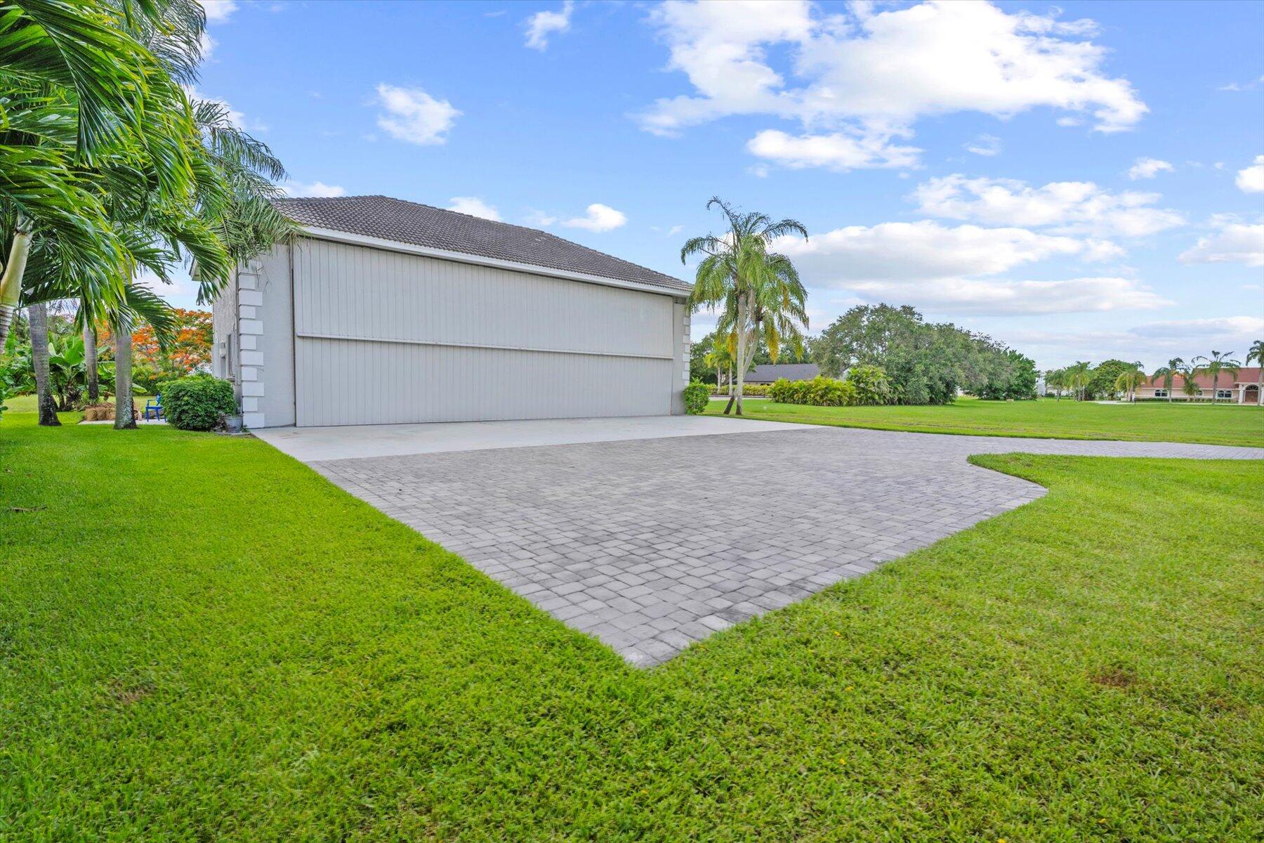 2900 Greenbriar Boulevard