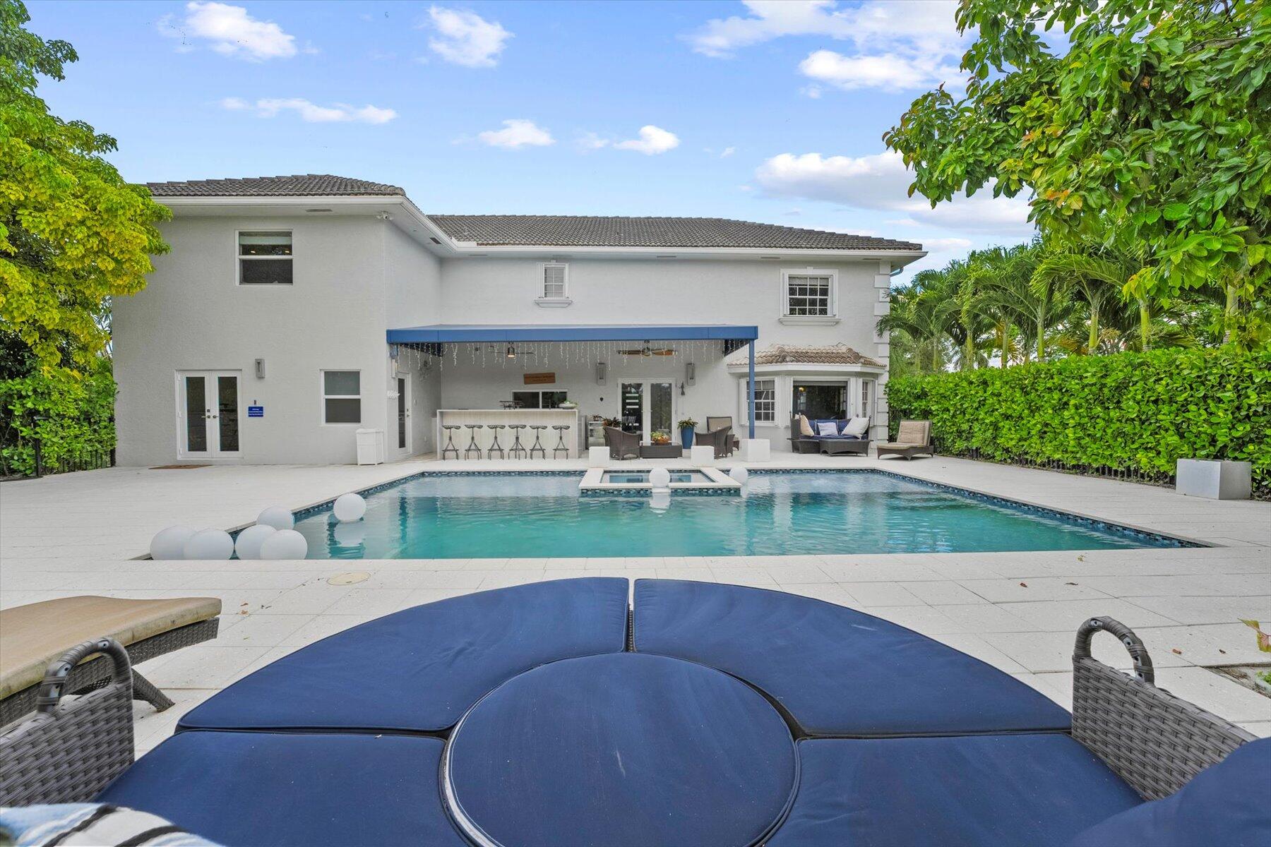 2900 Greenbriar Boulevard