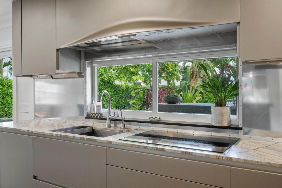 2900 Greenbriar Boulevard