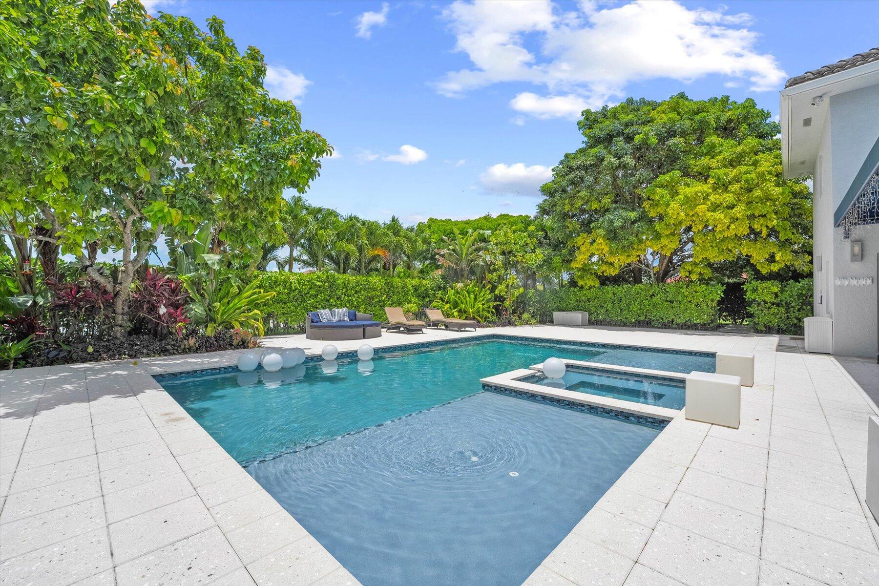 2900 Greenbriar Boulevard