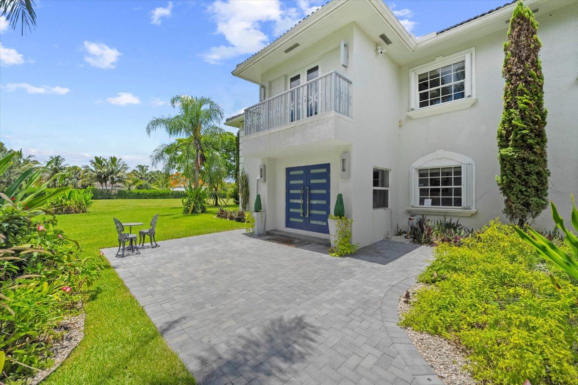 2900 Greenbriar Boulevard