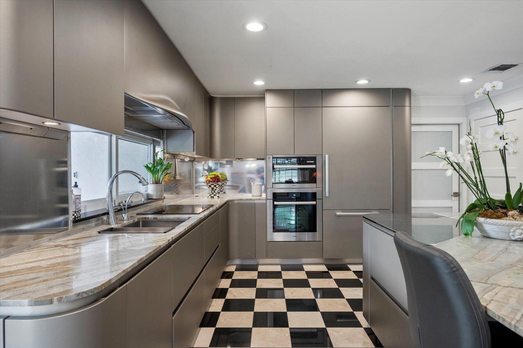 2900 Greenbriar Boulevard