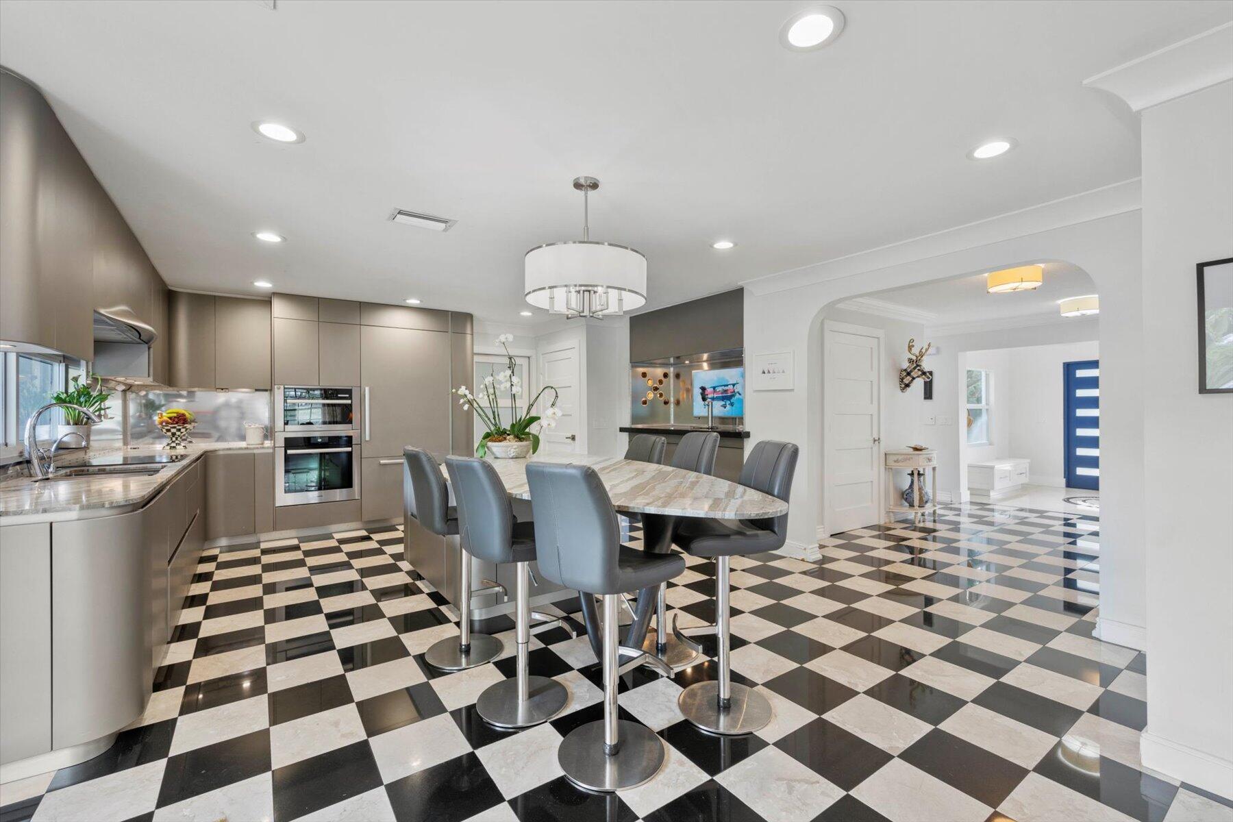 2900 Greenbriar Boulevard