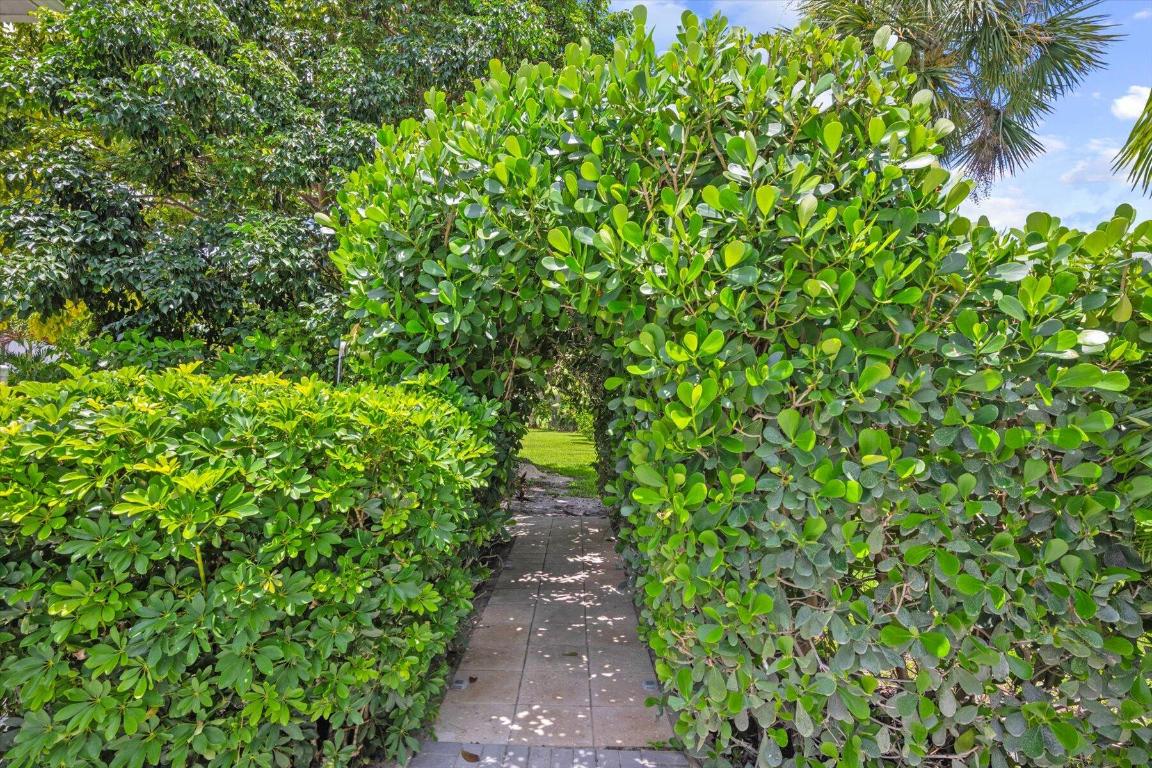 2900 Greenbriar Boulevard