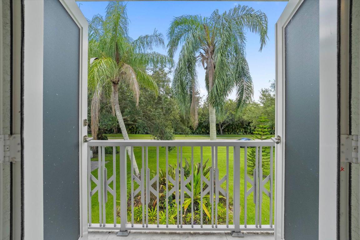 2900 Greenbriar Boulevard