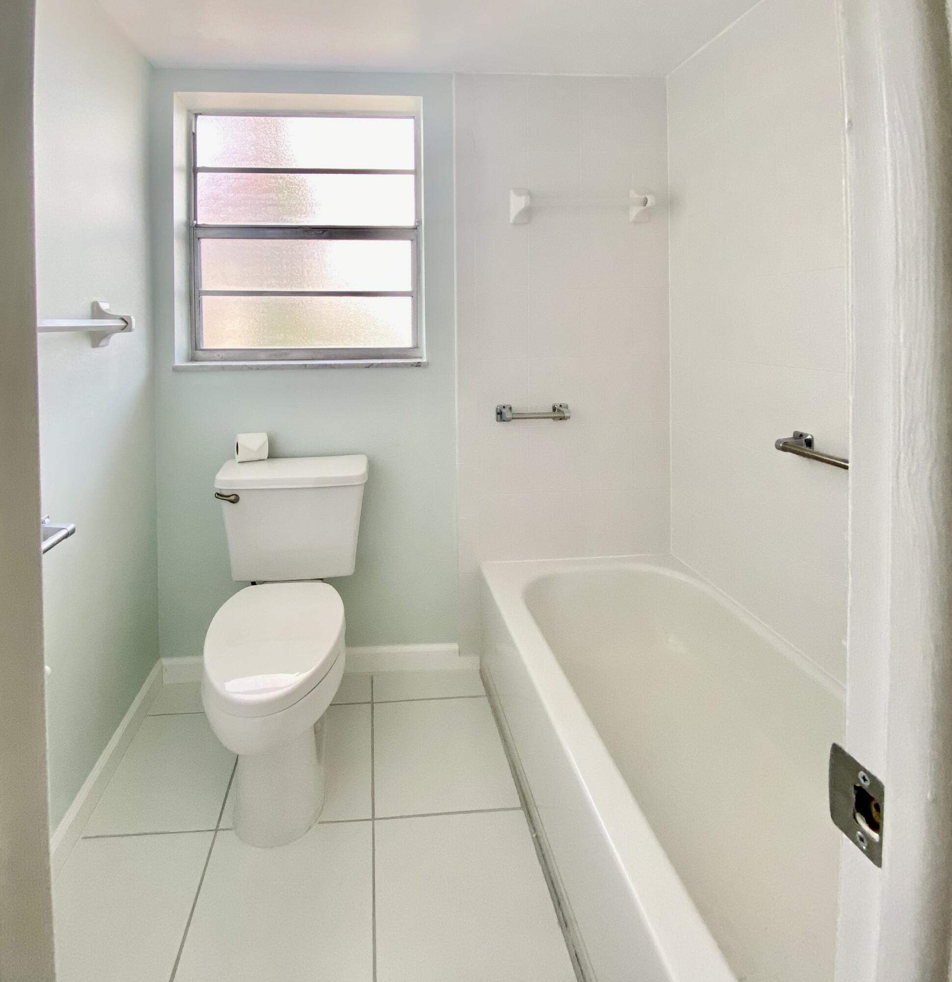 12023 W Greenway Drive 105