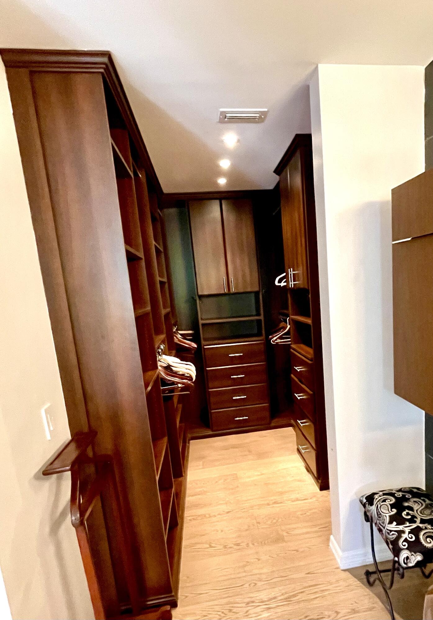 13514 Fountain View Boulevard