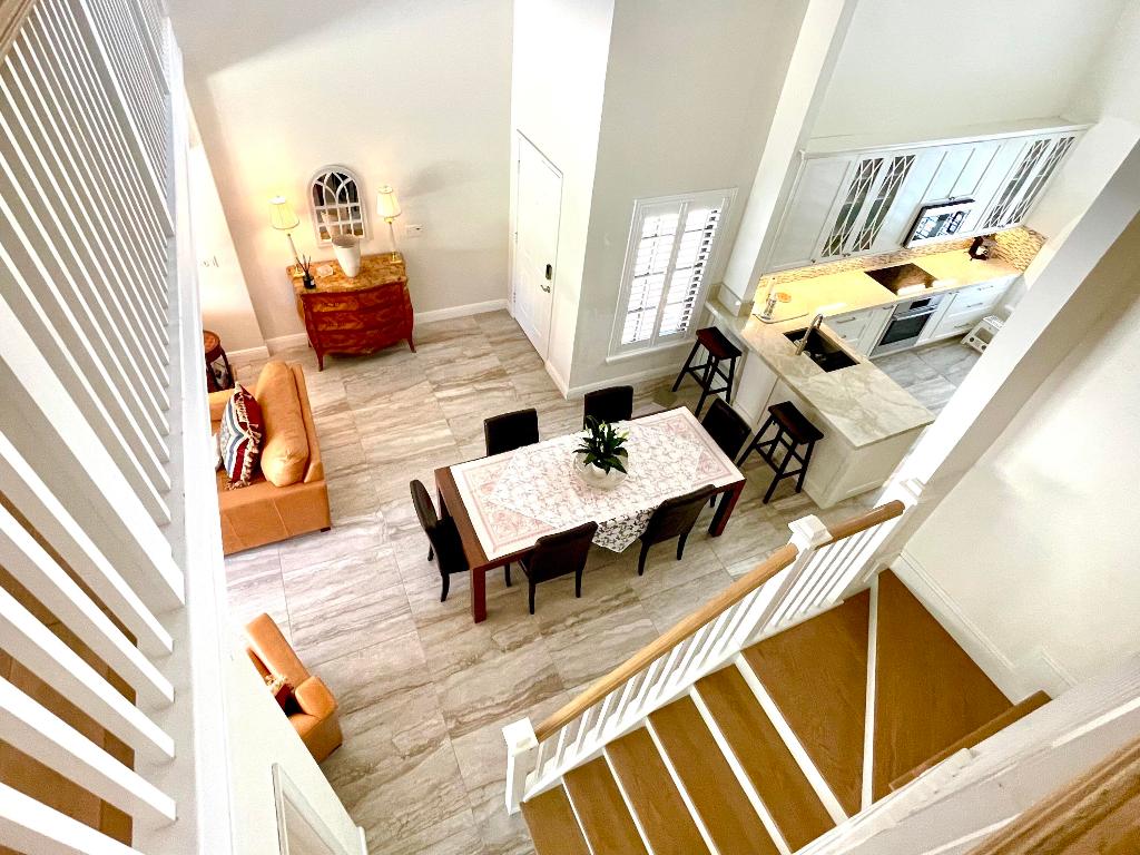 13514 Fountain View Boulevard