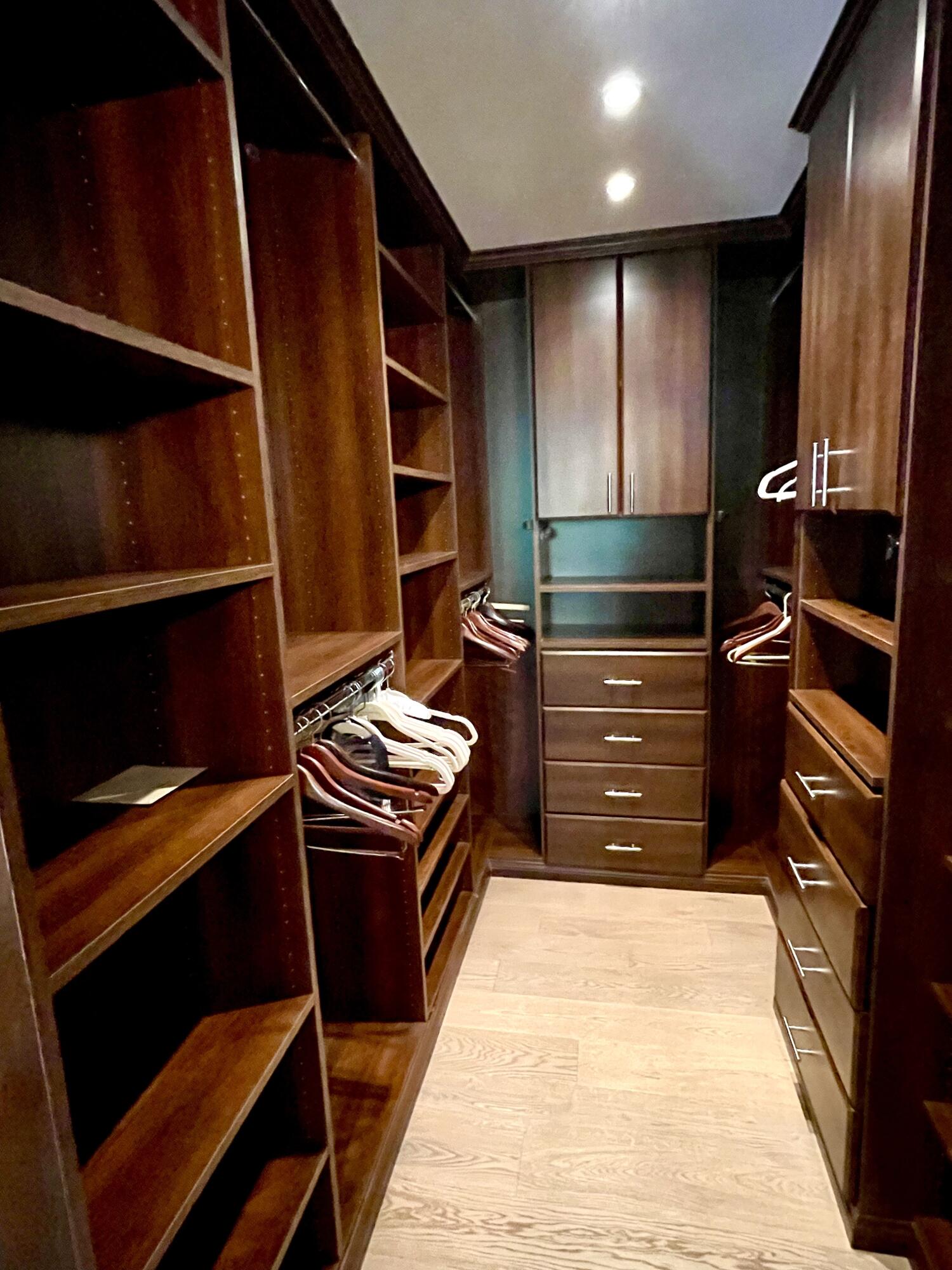 13514 Fountain View Boulevard