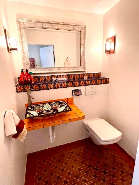 13514 Fountain View Boulevard