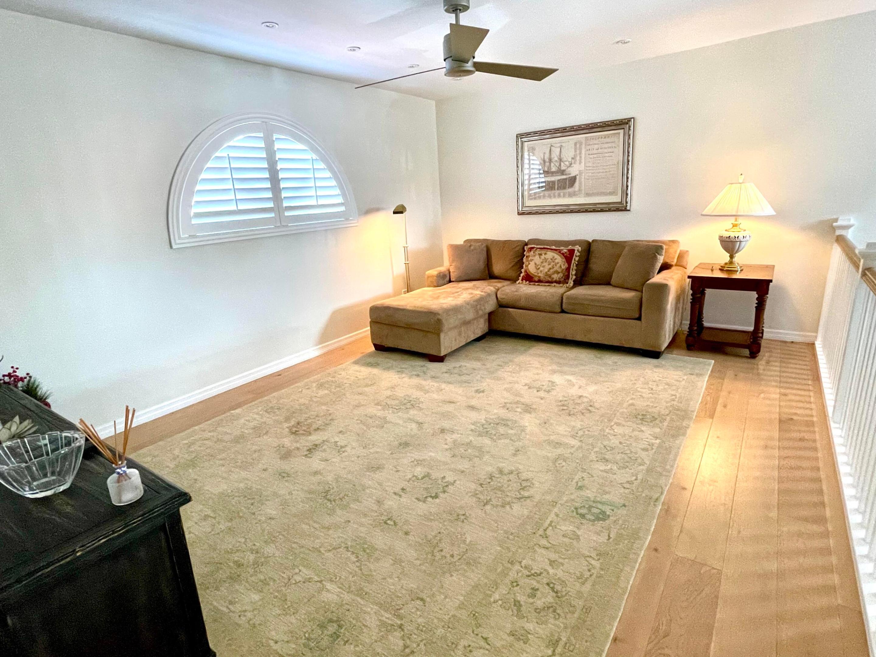 13514 Fountain View Boulevard