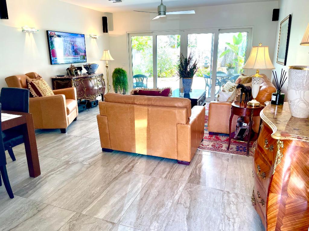 13514 Fountain View Boulevard