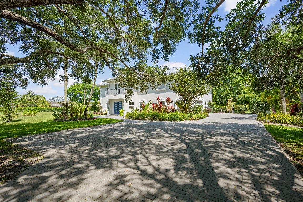 2900 Greenbriar Boulevard