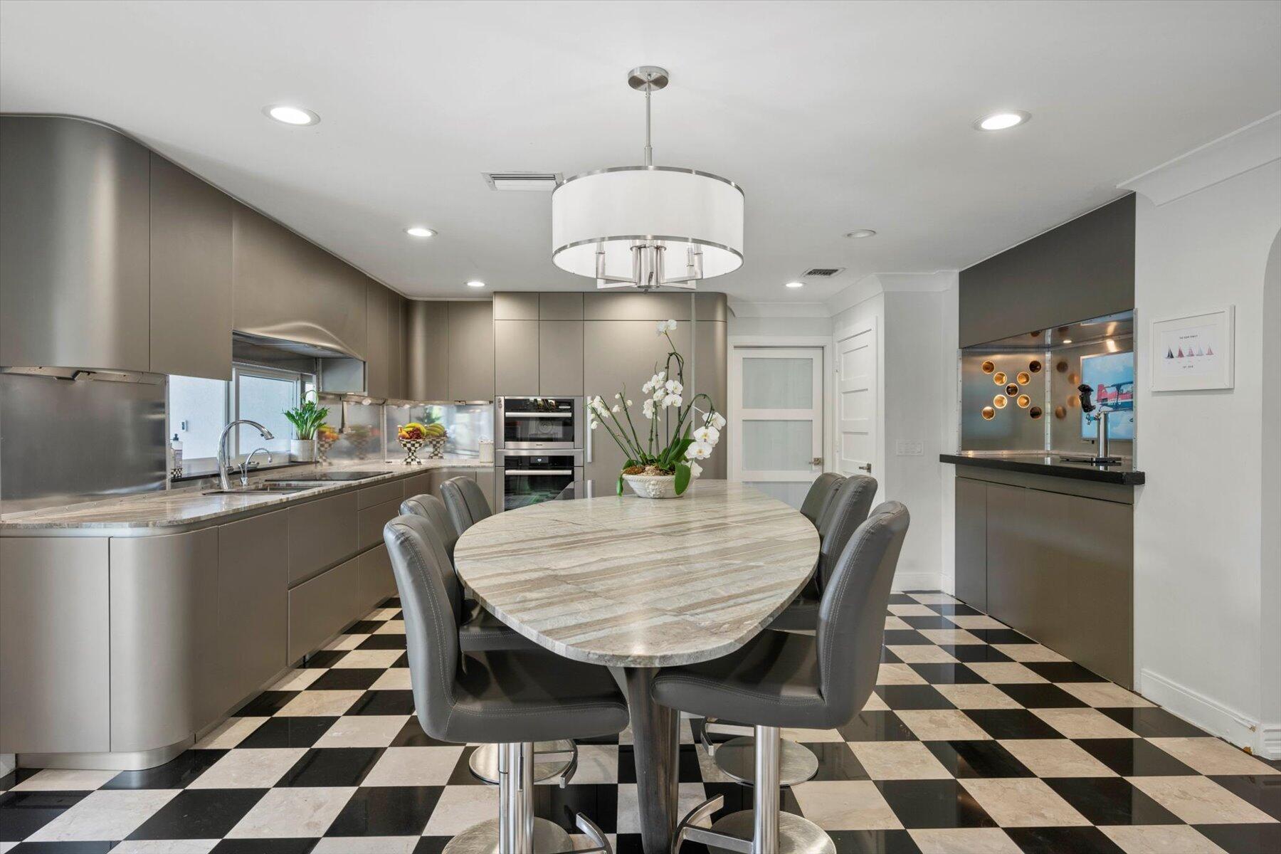 2900 Greenbriar Boulevard