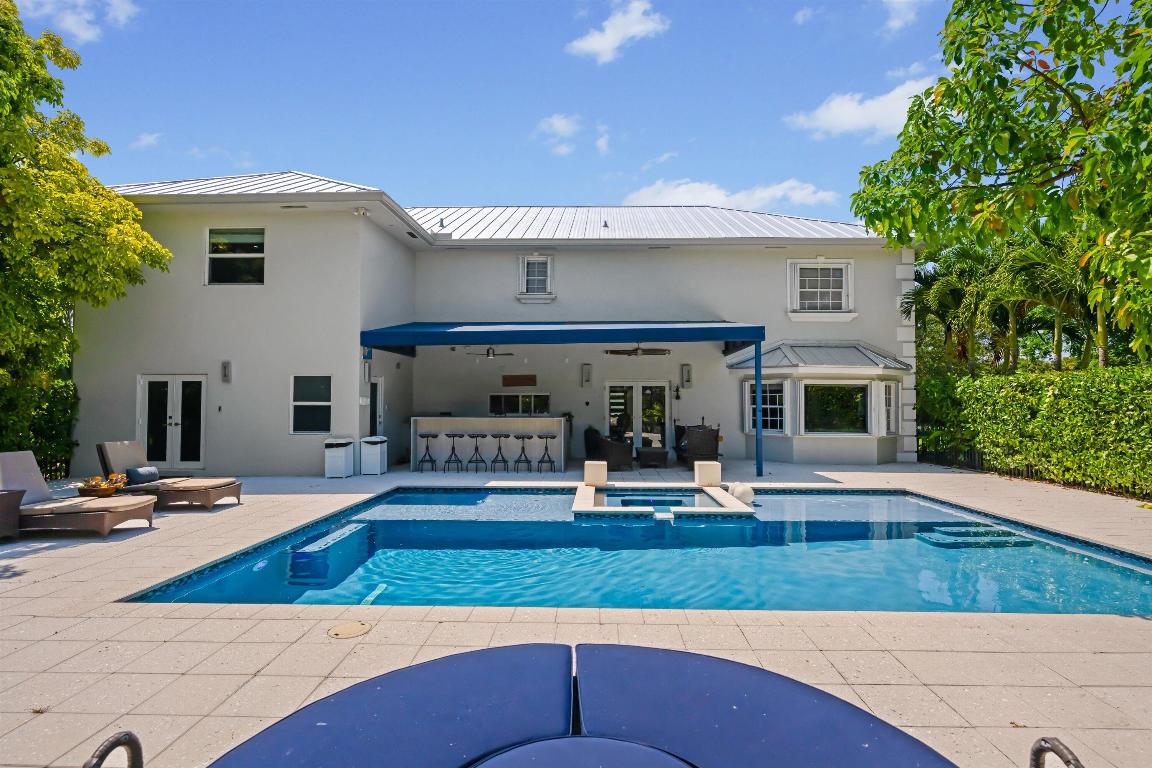 2900 Greenbriar Boulevard