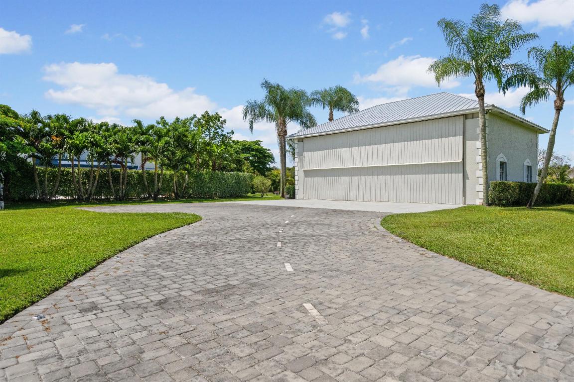 2900 Greenbriar Boulevard