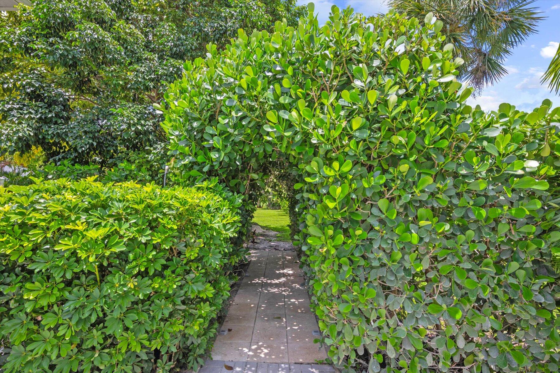 2900 Greenbriar Boulevard